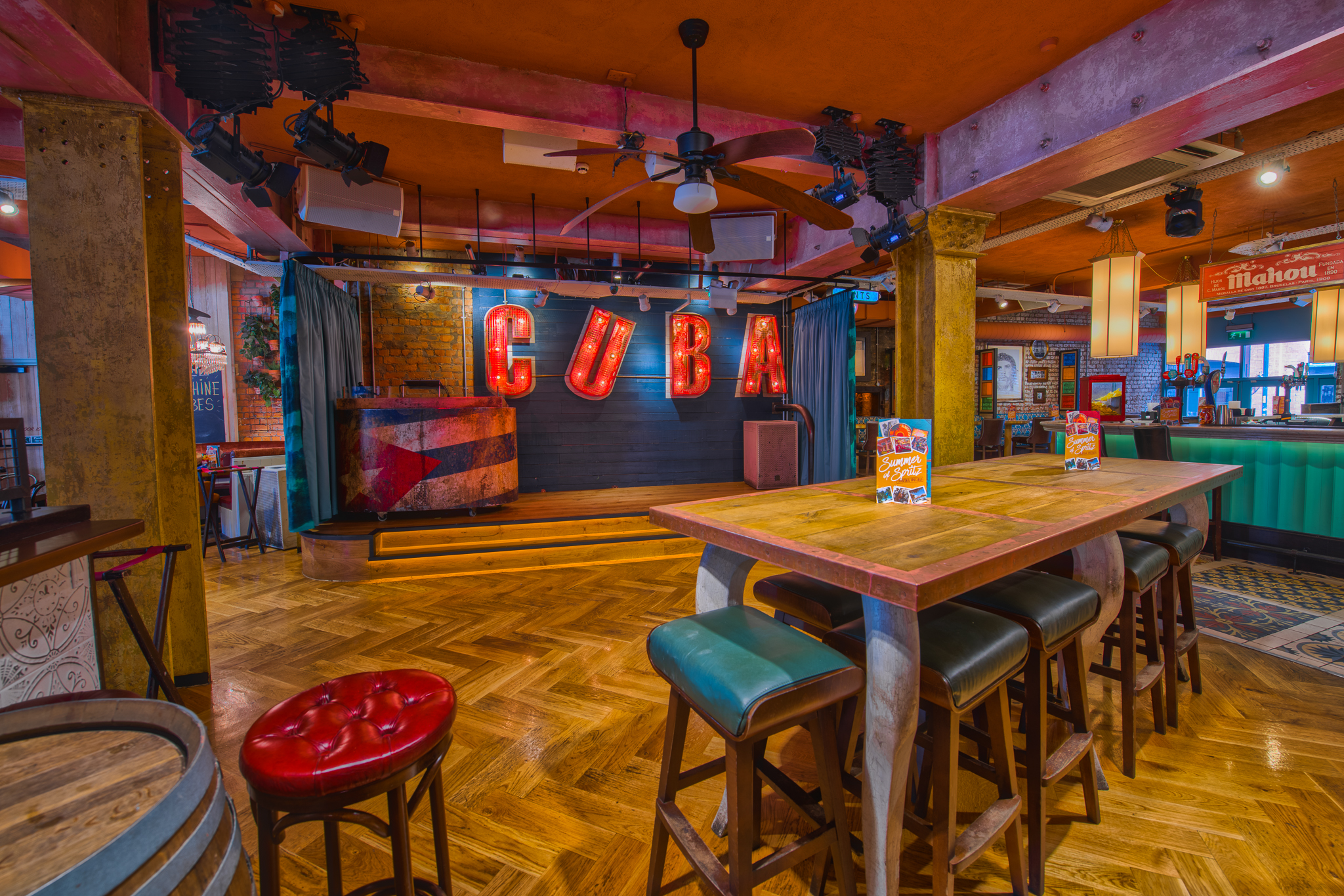 Inside Revolución de Cuba